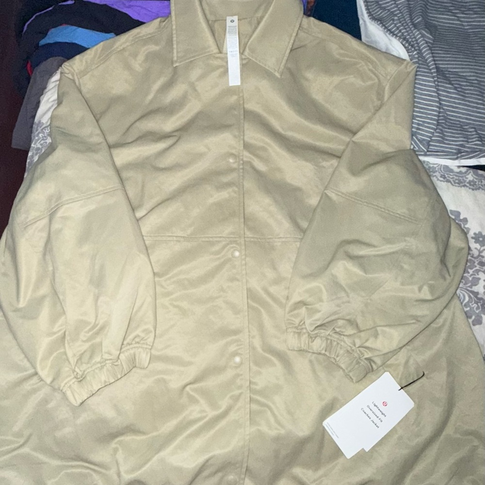 Lululemon Sz XL women’s lightweight oversized coaches jacket